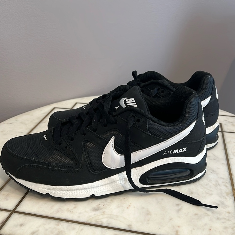 Lightly Worn Women’s Nike Air Max Sneakers, 11